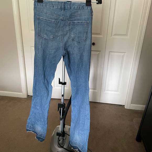 Jessica Simpson flare jeans - Picture 2 of 3